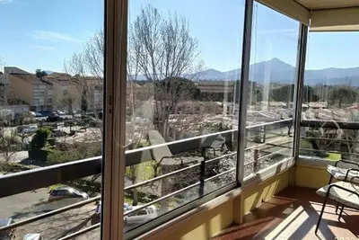 Image de Appartement climatisé 2 pièces avec parking, animaux admis, 500m de la plage