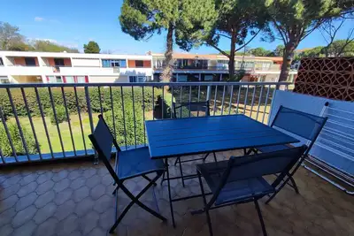 Image de Studio Cabine Rénové, Terrasse et Parking, à 500m de la Plage
