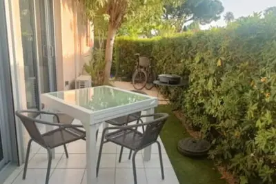 Image de Appartement Climatisé avec Terrasse, Piscine et Parking, à 700m de la Plage à Argelès-sur-Mer