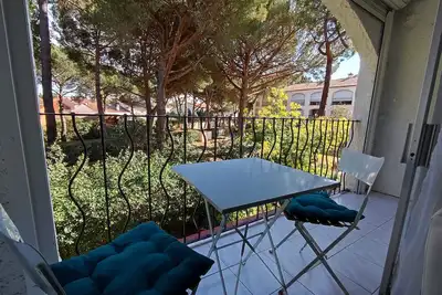 Image de Appartement 2 pièces avec piscine, parking privé, à 400m de la plage - 4 personnes