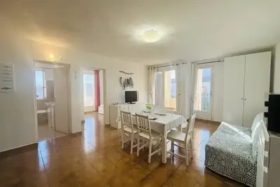 Image de Appartement 2 pièces avec terrasses à 650m de la plage, parking privatif inclus - L'Île-Rousse