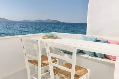 Image de Paros seafront studios Casa Phorkys with view of the sea + the Old Venetian Port