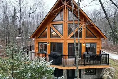 Image de Le Scandinave | Billard & Spa | Chalet en Bois Ron