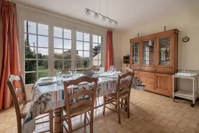 Image de 400m de la plage, Pointe St Gildas, maison pour 6