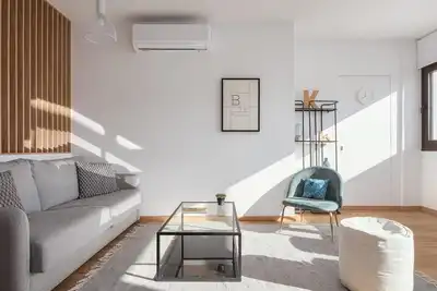 Image de Welcome to the Syntagma Unique Penthouse, nested on Ermou Street.