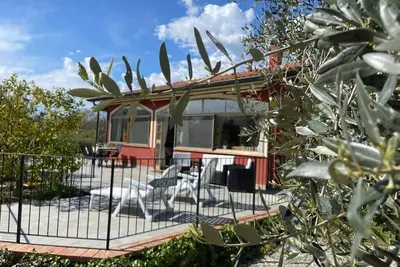 Image de 2 Bedroom Private vacation home in Sarzana