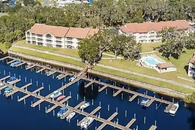 Image de 2br/2ba Welaka River Condo