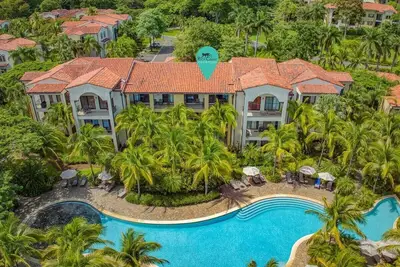 Image de Treetop Views - 4 Pools + Beach Club Access  - Gated Community