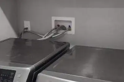 Image de Newly Renovated 2 bdr basement