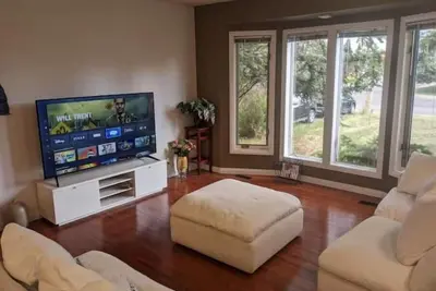 Image de Comfy Family Home - Pet Friendly + Free Parking