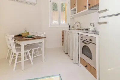 Image de Klima Bay Beachfront Boutique Houses (Yellow)