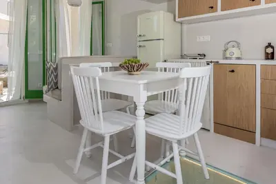 Image de Klima Bay Beachfront Boutique Houses (Green)