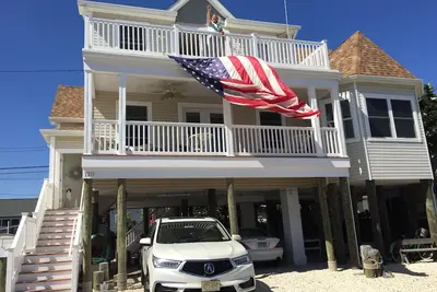 Image de Begin your summer in this upscale Jersey Shore Home for your family vacation!