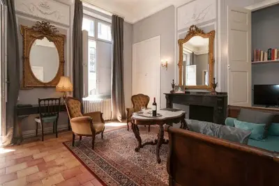 Image de Appartement 'La Suite Barbes' avec jardin commun, balcon et Wi-Fi