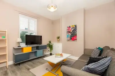 Image de Renovated 3br w/garden in Stratford, 1min to Train
