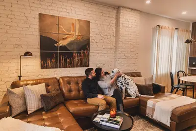 Image de LoHi Luxury: Historic Charm, Secret Garden, Chef's Kitchen, Dog-friendly!