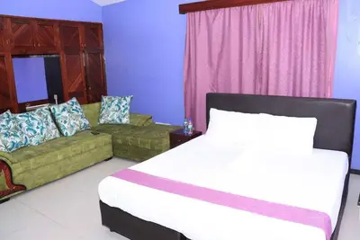 5 minutes walk to Nyali beach, clean compound and secure neighborhood