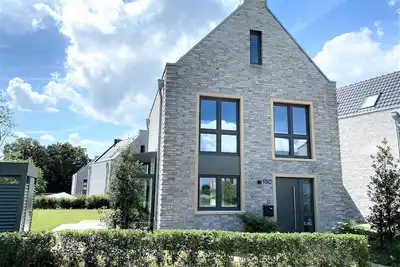 Image de Herzlich Willkommen im Haus Friesland 10!