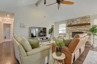 Image de Tranquil and Cozy Retreat just minutes from Lake Ray Hubbard. Pets welcome!