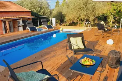 Image de Villa Relax among the Olive Trees offers accommodation with a private pool.