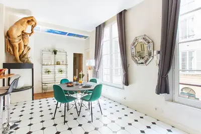 Image de Charmant 3 Pièces entre Madeleine et Opéra: Vivez l'Élégance du Coeur de Paris