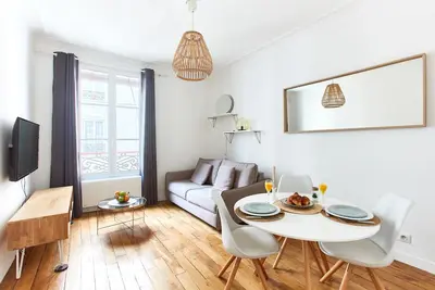 Image de 2 Pièces Cosy et Enchanté à Montmartre: Découvrez l'Art et le Charme de Paris