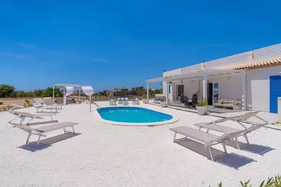 Image de Villa Dei Due Mari con piscina