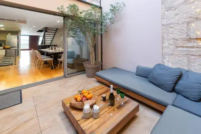 Modern Townhouse • Kitchen • Private Terrace & Bbq