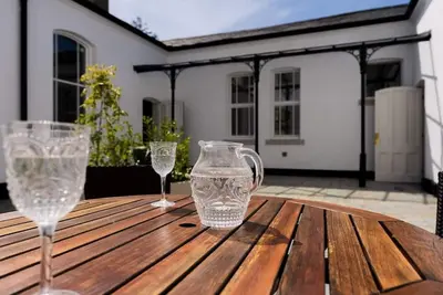 Image de Cook's suite, luxury 2 bed pet friendly family apartment within a stately home