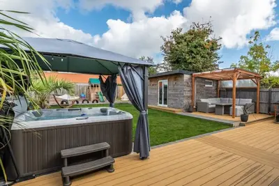 Image de Hot tub, games room & cinema in Bournemouth