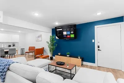 Modern Apartment in downtown dallas 2bed 2 bath