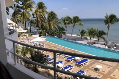 Image de Stunning Beachfront Condo at Ph Coronado Bay!