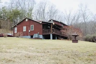 Image de Cozy Mountain Retreat with Pickle-ball Court. Pet Friendly!