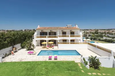 Image de Villa Luis Gale by Villa Plus