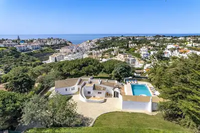 Image de Villa Pinehill by Villa Plus