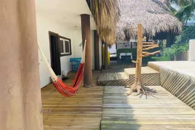 Image de Beach house, island, ocean front and canal