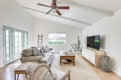 Image de 7 Mi to Asu: Family Retreat w/ Pool Access