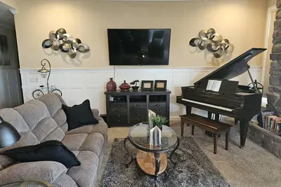 Image de Luxury Home with Hot Tub & Sauna