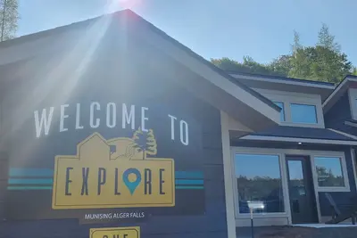 Image de Explore Munising Studio Suite 107