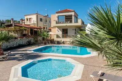 Image de Kladissos Family Seaside Villa with heated pool, hydromassage and barbecue!