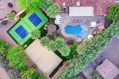 Image de Virtual Golf, Pickle+Volley+Basketball+Putting Green+Theatre+Gameroom+Ping Pong