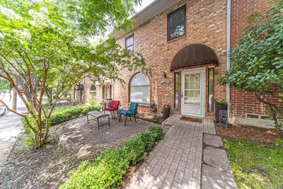Image de Townhome with private elevator minutes from Downtown Weatherford