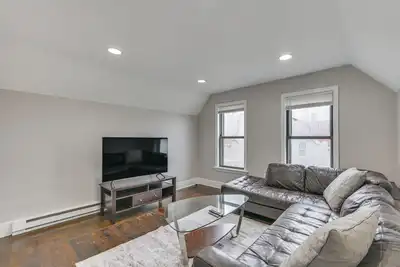 Image de Pet-Friendly Malden Apartment: 7 Mi to Boston!