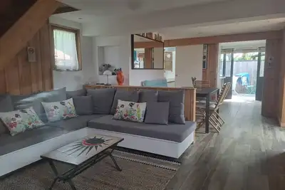 Image de Chalet confortable terrasse et piscine