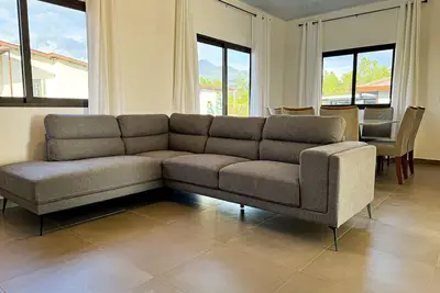Image de Entire New Home in Alto Boquete.