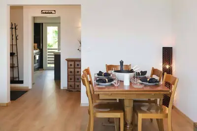 Image de Agréable appartement avec Wifi, Tv, balcon, animaux admis, vue panoramique et parking
