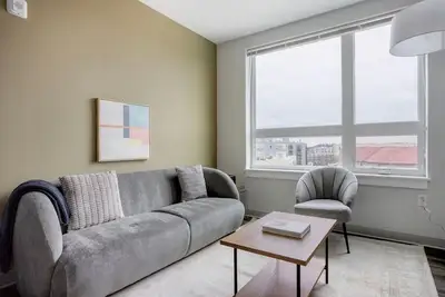 Image de Open Brighton 2br w/ Gym & W/D, nr Transport Stops, by Blueground