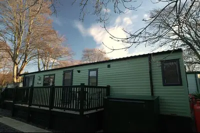8 Guests - 3 Bedrooms - Pet Friendly - Lakeview