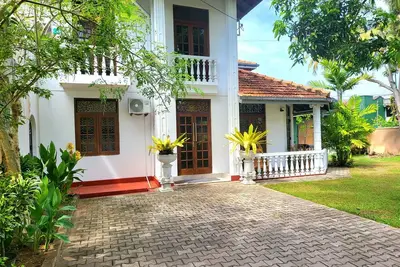 Image de Charles Villa Rawathawatta. Moratuwa, Colombo.