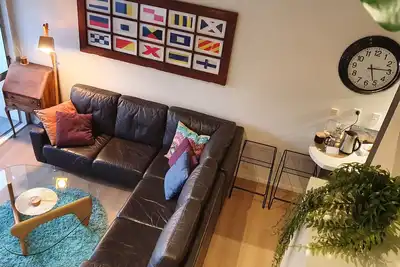 Image de 2 bedroom city rooftop apartment with views\n\nShare\n\nSave